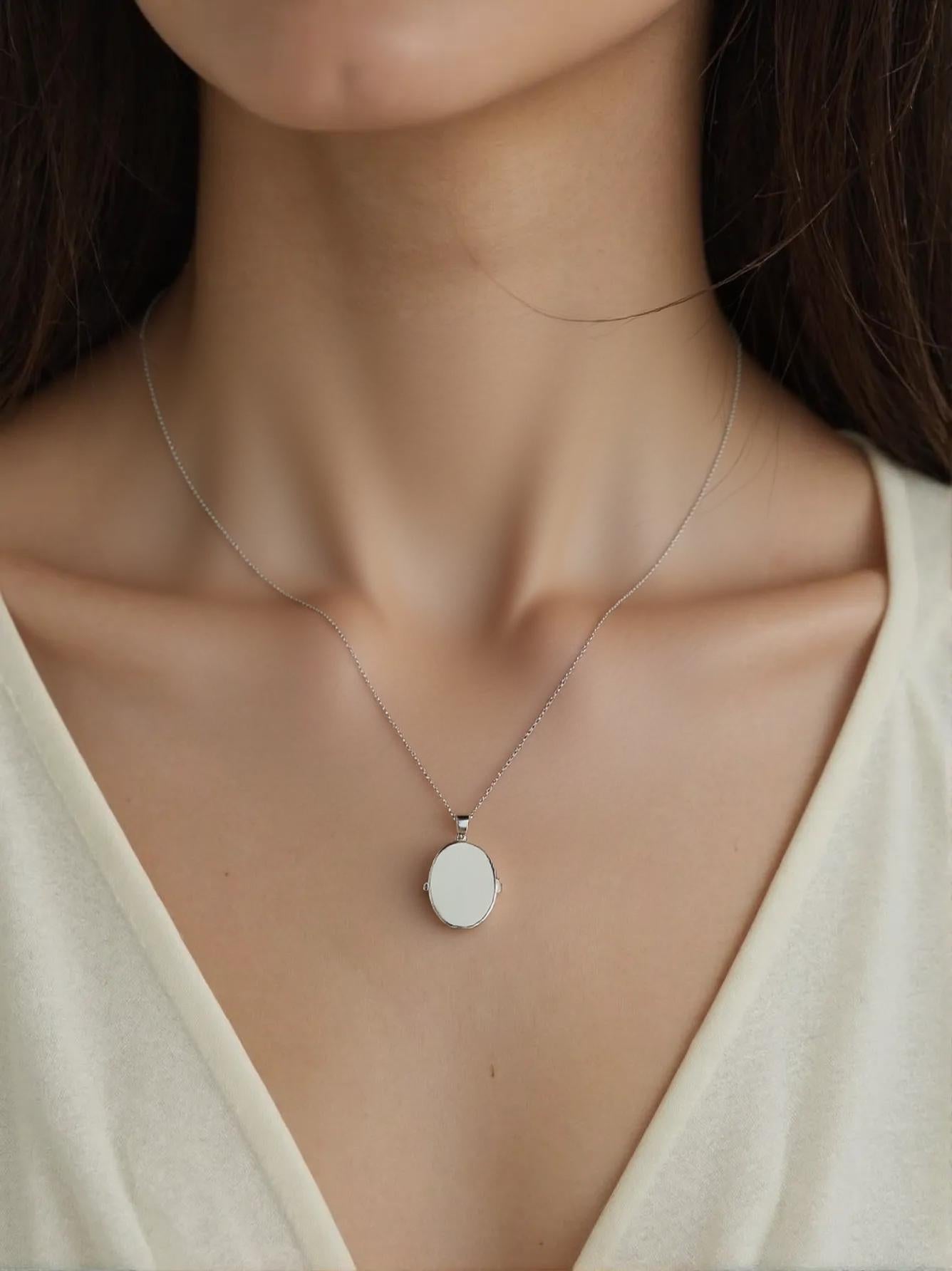 Silver Oval Locket, Oak Leaf